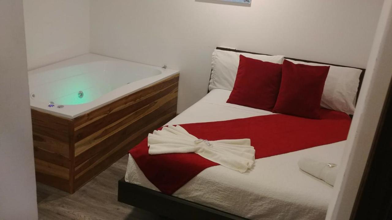 Hotel Kristal Ferial Bogotá Eksteriør bilde