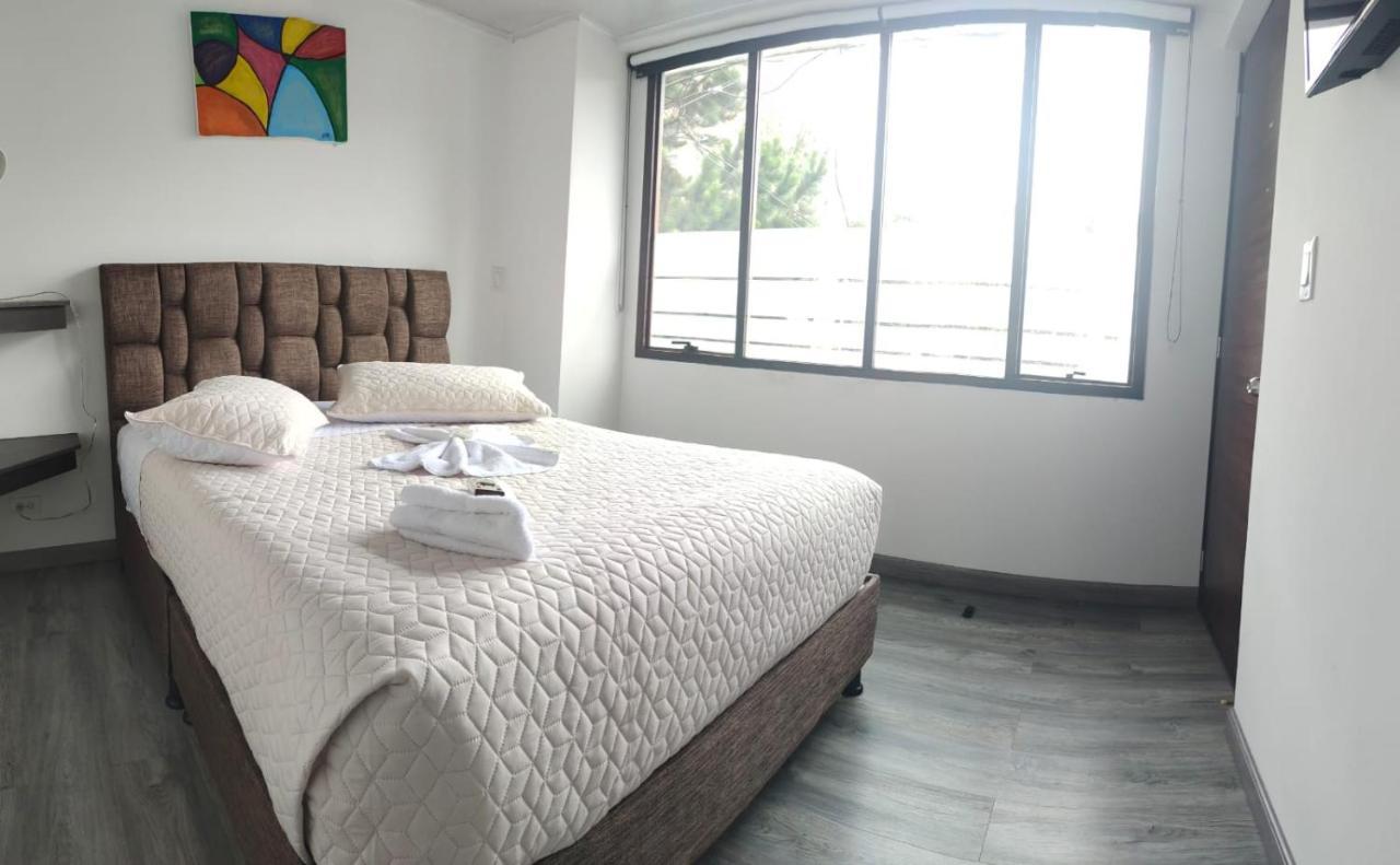 Hotel Kristal Ferial Bogotá Eksteriør bilde