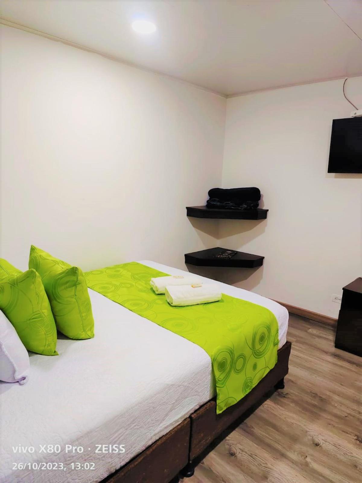 Hotel Kristal Ferial Bogotá Eksteriør bilde