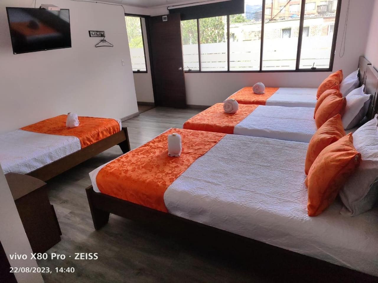 Hotel Kristal Ferial Bogotá Eksteriør bilde