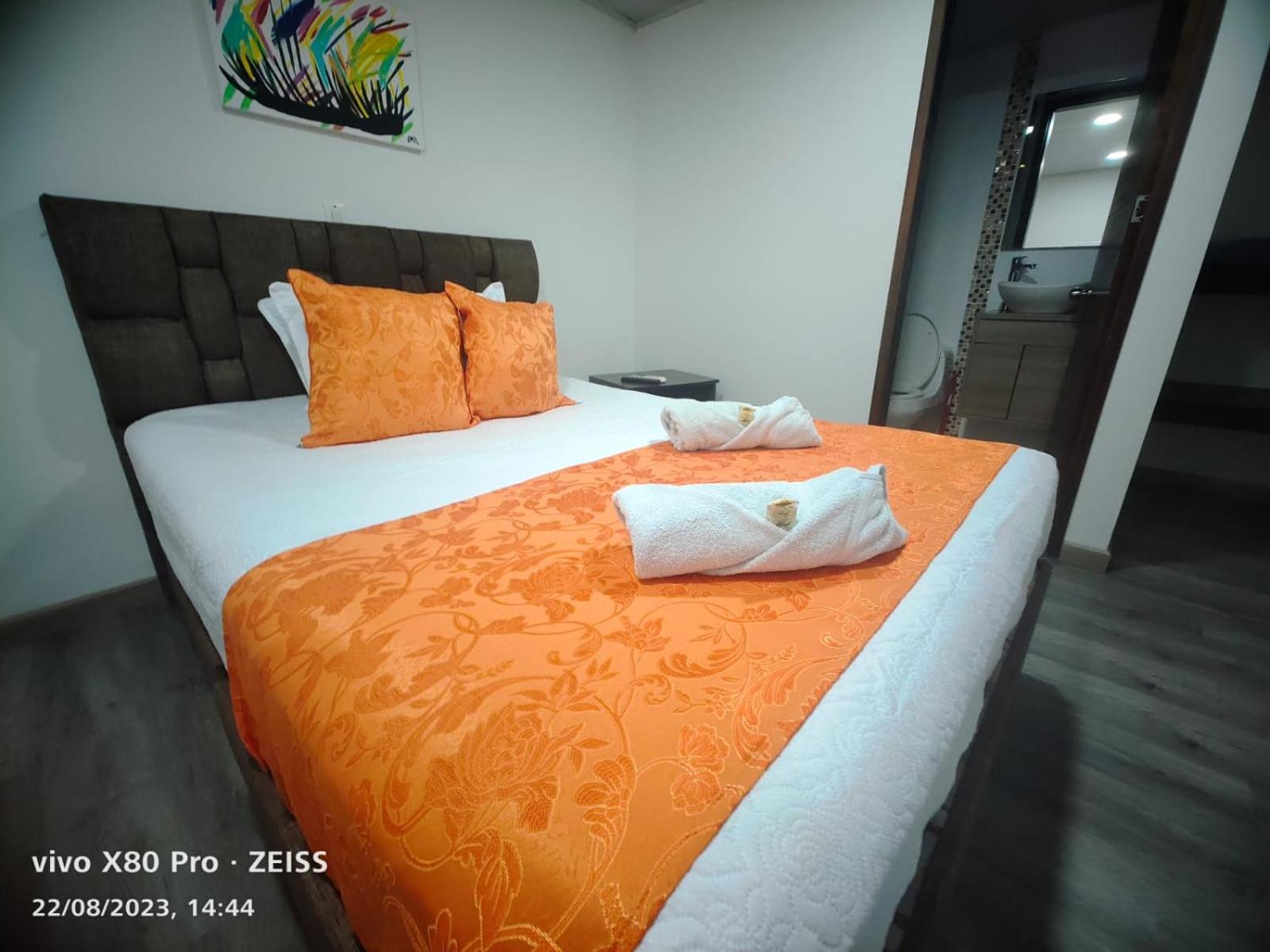 Hotel Kristal Ferial Bogotá Eksteriør bilde