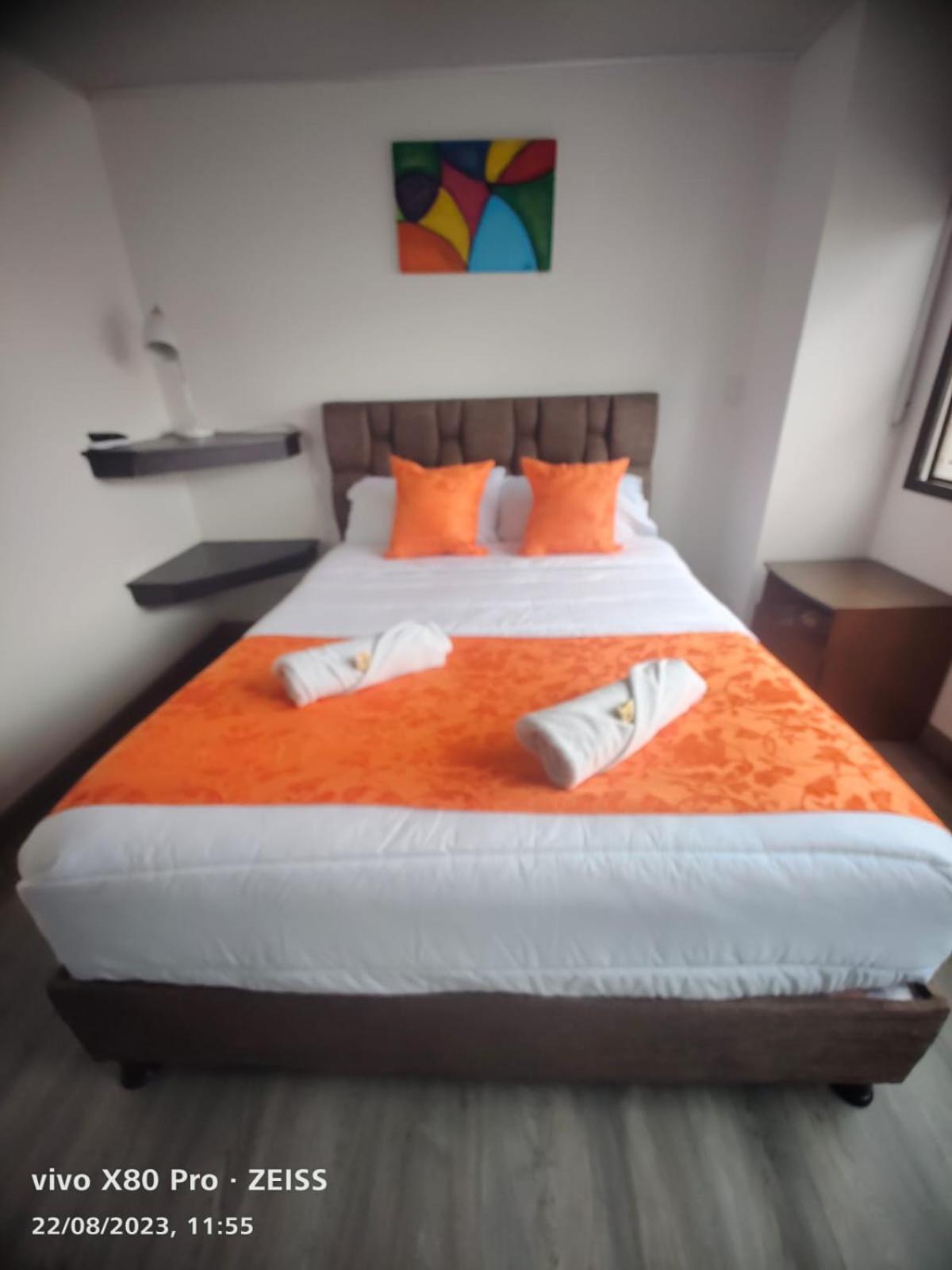 Hotel Kristal Ferial Bogotá Eksteriør bilde