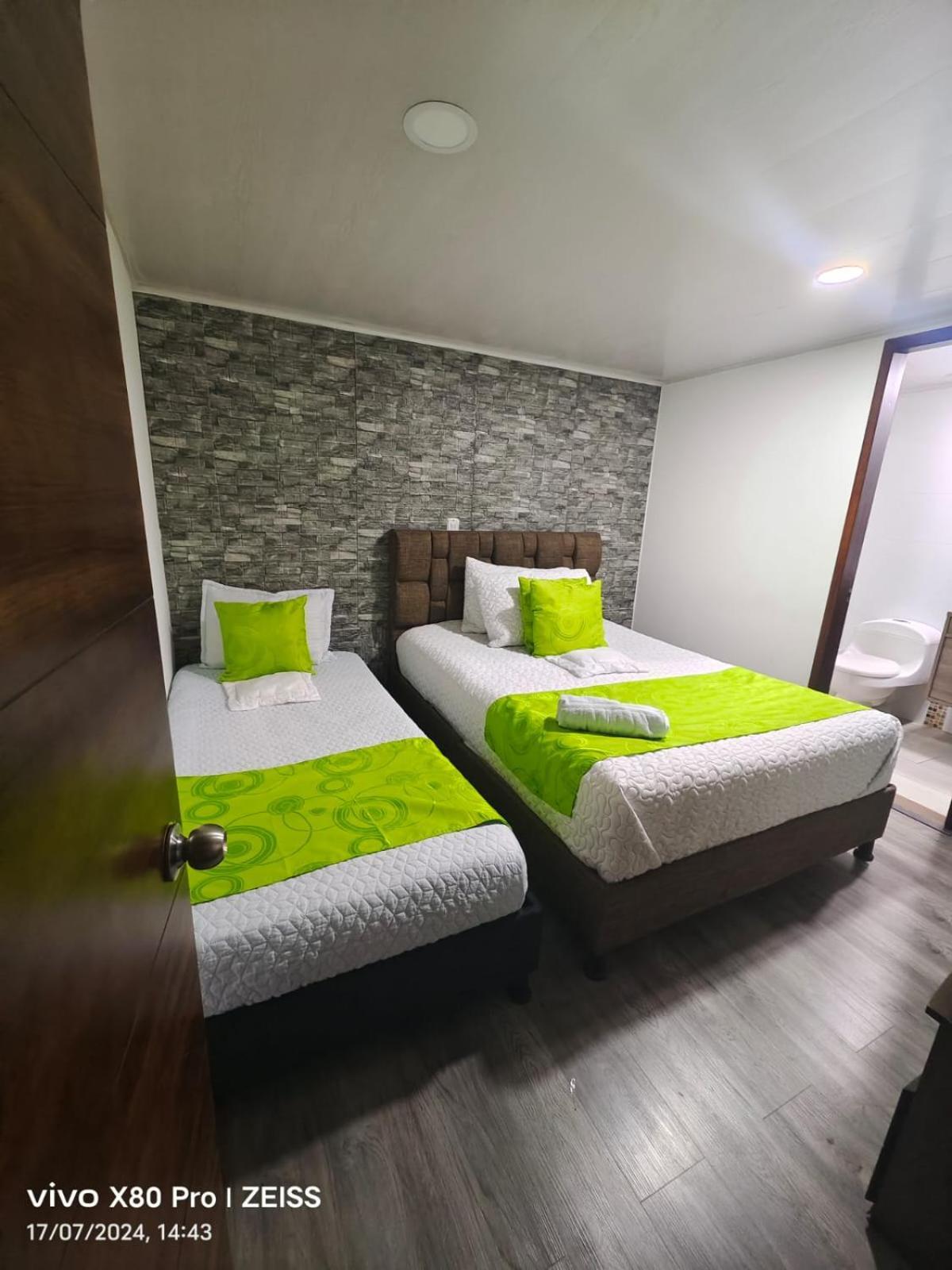 Hotel Kristal Ferial Bogotá Eksteriør bilde